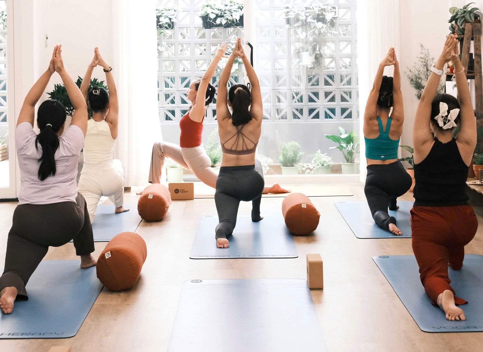 Thanh Thảo khóa học giáo viên Yoga trị liệu 2
